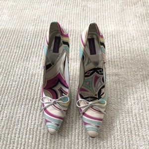Emilio Pucci satin heels in size 36 1/2.